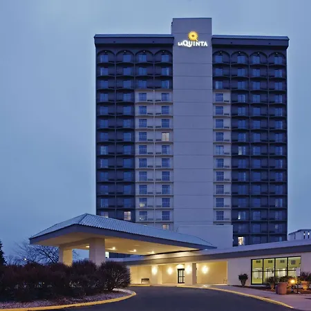 Bloom Hotel