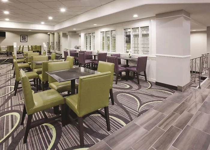 Bloom Hotel