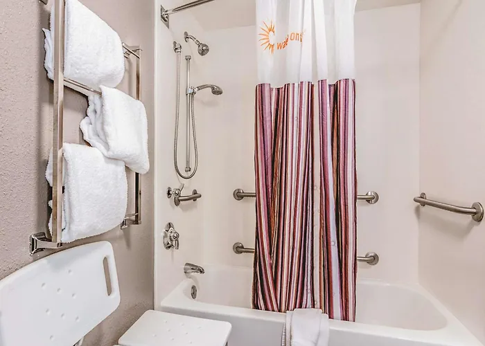 Bloom Hotel