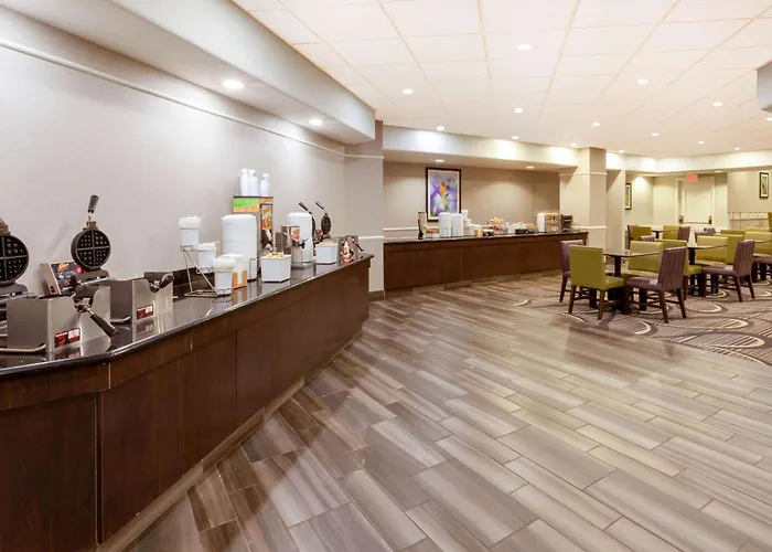 Bloom Hotel 3*