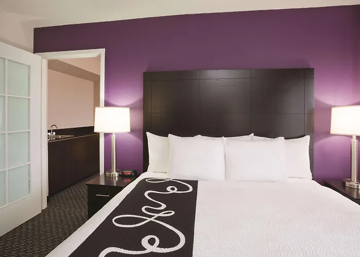 Bloom 3* Bloomington