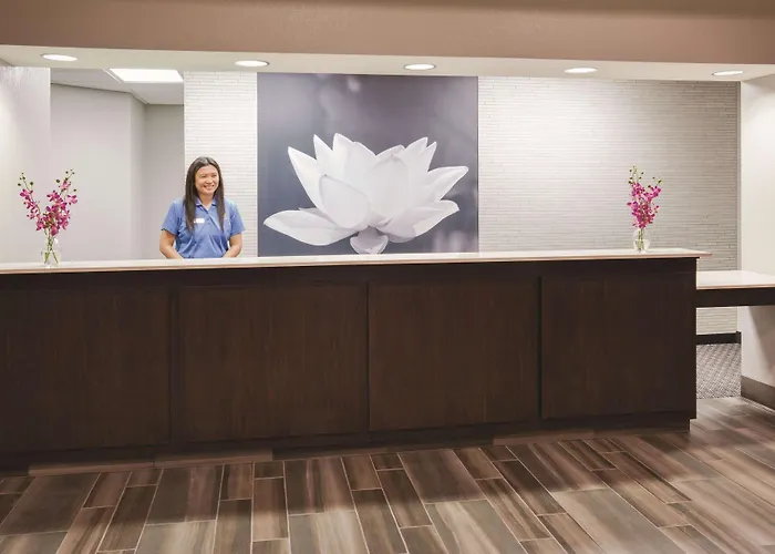 Bloom Hotel