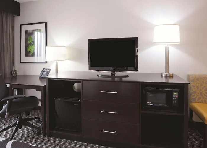 Bloom Hotel Bloomington